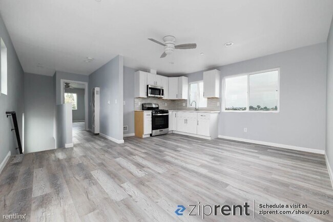 3447 Ocean View Blvd San Diego, CA 92113 photo 2