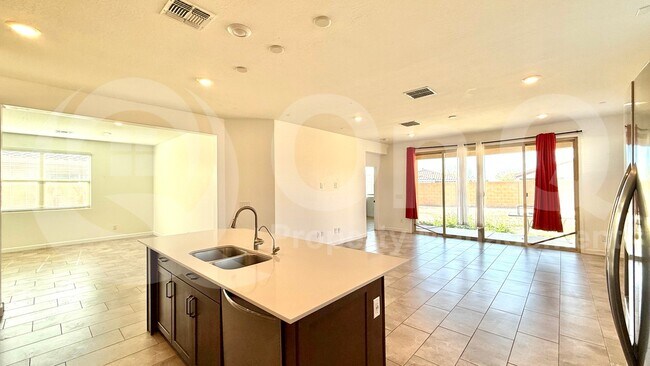 82 N 197th Ln Buckeye, AZ 85326 photo 4