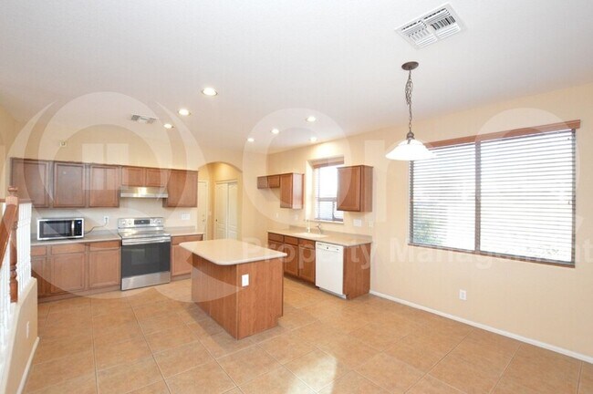 4631 W Desert Ln Phoenix, AZ 85339 photo 4