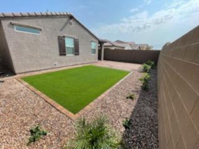 12527 W Forest Pleasant Pl Peoria, AZ 85383 photo 3