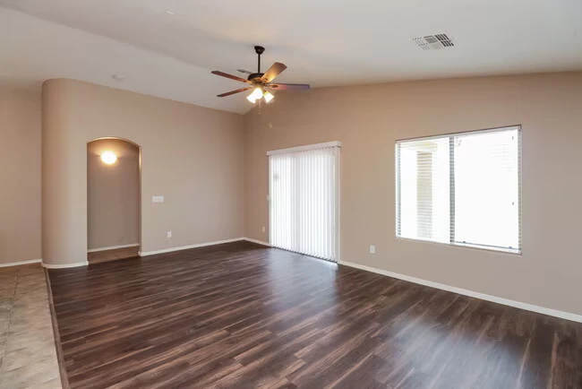 3658 E Alamo St San Tan Valley, AZ 85140 photo 3