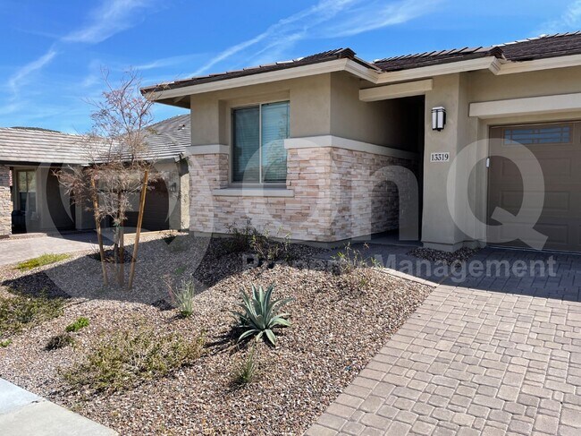 13319 W Red Range Wy Peoria, AZ 85383 photo 2