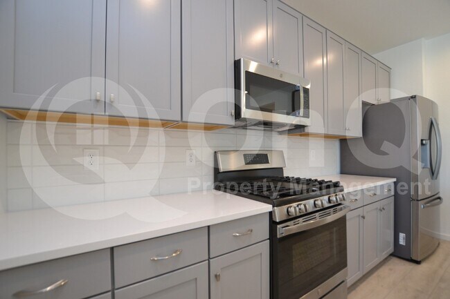 13319 W Red Range Wy Peoria, AZ 85383 photo 5