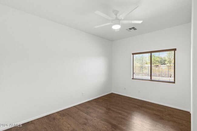 33521 N 26th Ave Phoenix, AZ 85085 photo 5