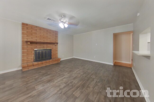 4009 W Hayward Ave Phoenix, AZ 85051 photo 5