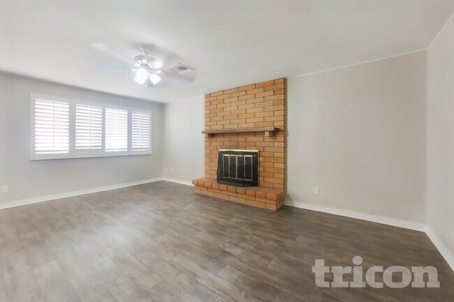 4009 W Hayward Ave Phoenix, AZ 85051 photo 4