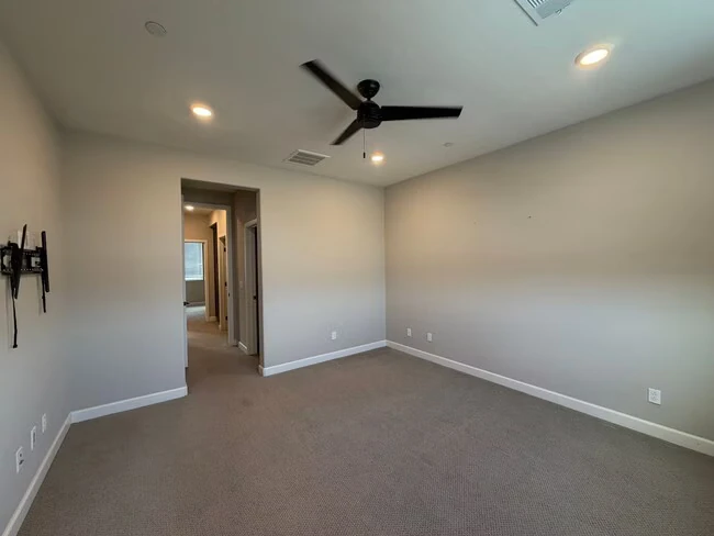 1922 Strata St Chula Vista, CA 91915 photo 3