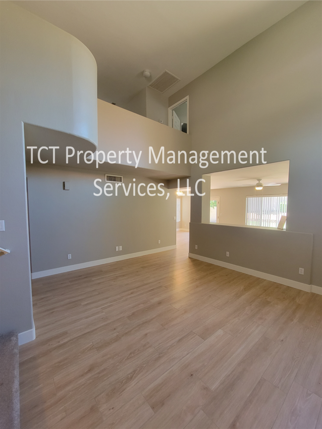 4610 E Meadow Dr Phoenix, AZ 85032 photo 3