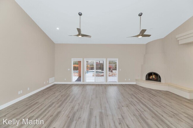 8633 E Camino Del Monte Scottsdale, AZ 85255 photo 3
