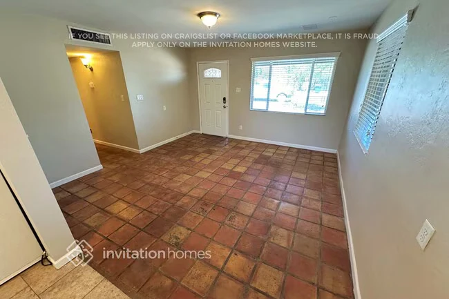 4402 S Park Dr Tempe, AZ 85282 photo 2