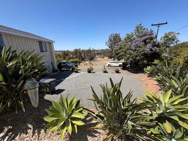 338 S Melrose Dr Vista, CA 92081