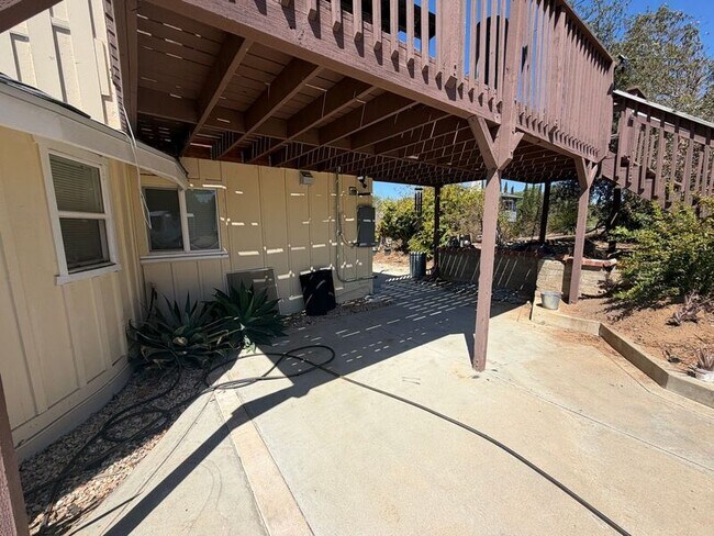 338 S Melrose Dr Vista, CA 92081 photo 4