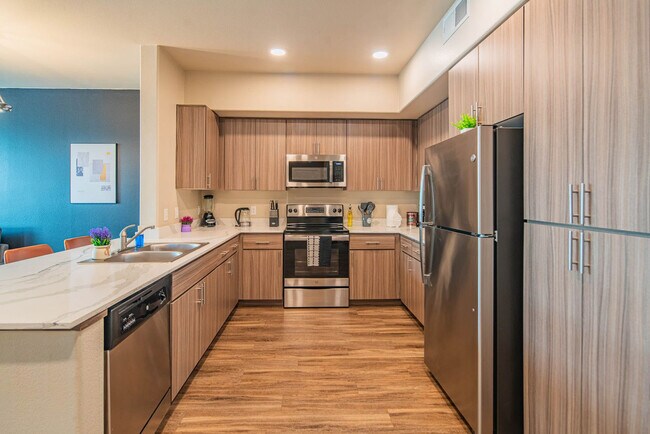 2044 S Willow Creek Apartment Tempe, AZ 85282 photo 3