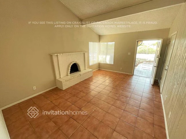 6108 N 71st Dr Glendale, AZ 85303 photo 2
