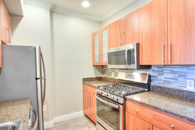 6900 E Princess Dr Phoenix, AZ 85054