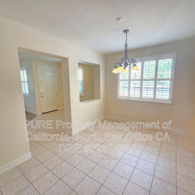 901 Colabianchi Ln Petaluma, CA 94954 photo 3