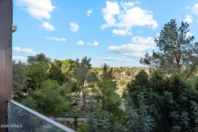 200 W Portland St Phoenix, AZ 85003 photo 5