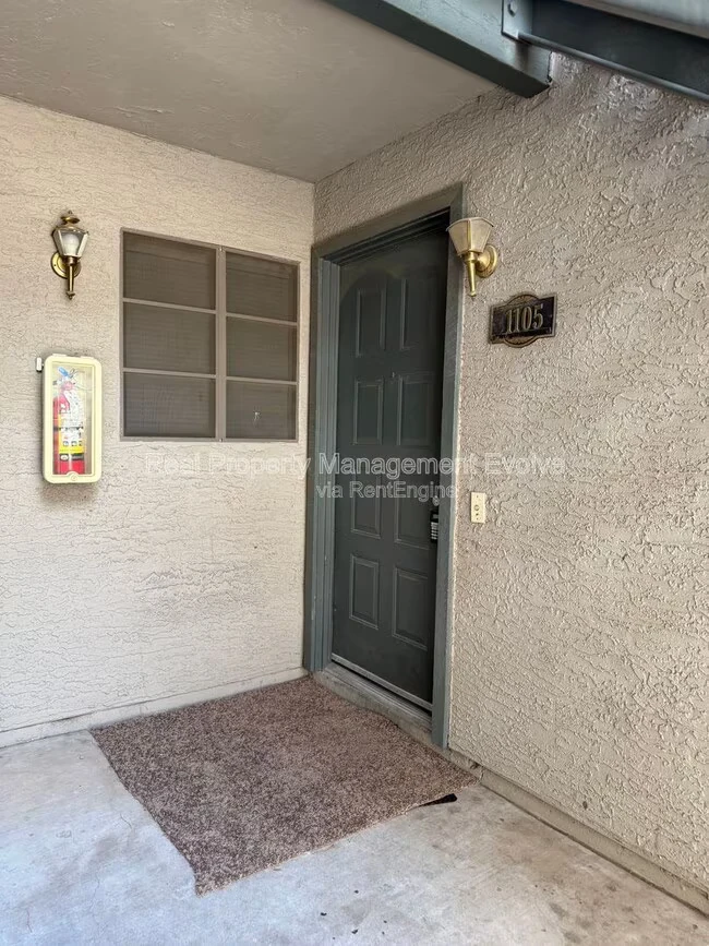 533 W Guadalupe Rd Mesa, AZ 85210 photo 2