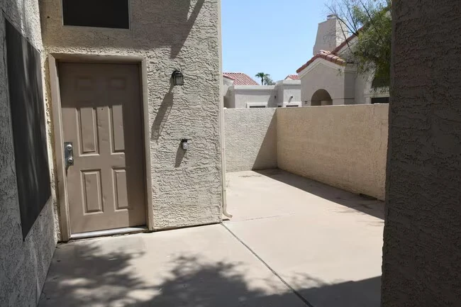 1111 W Summit Pl Chandler, AZ 85224 photo 3