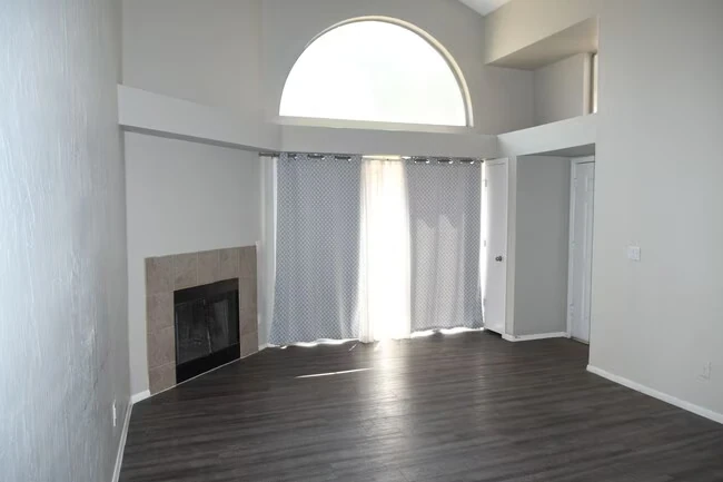 1111 W Summit Pl Chandler, AZ 85224 photo 5