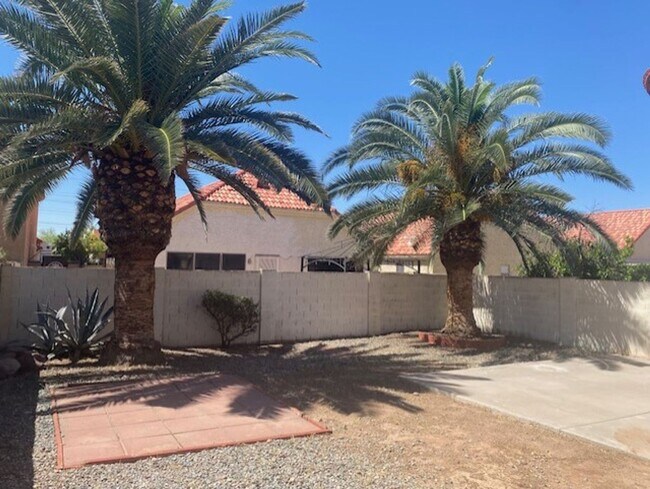 1525 E Campbell Ave Gilbert, AZ 85234 photo 3