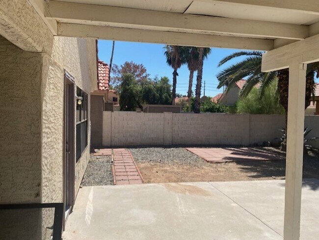 1525 E Campbell Ave Gilbert, AZ 85234 photo 4