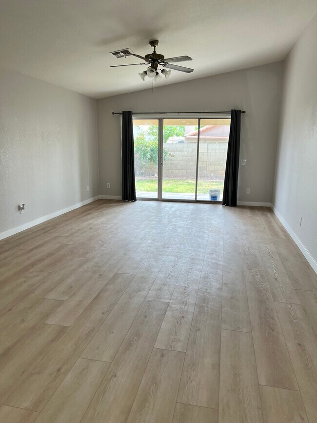 149 W Gary Way Gilbert, AZ 85233 photo 4