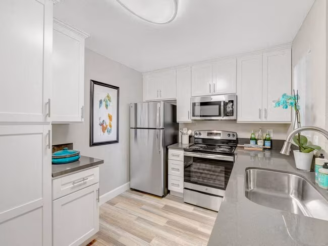 Altair Apartment Homes photo 4