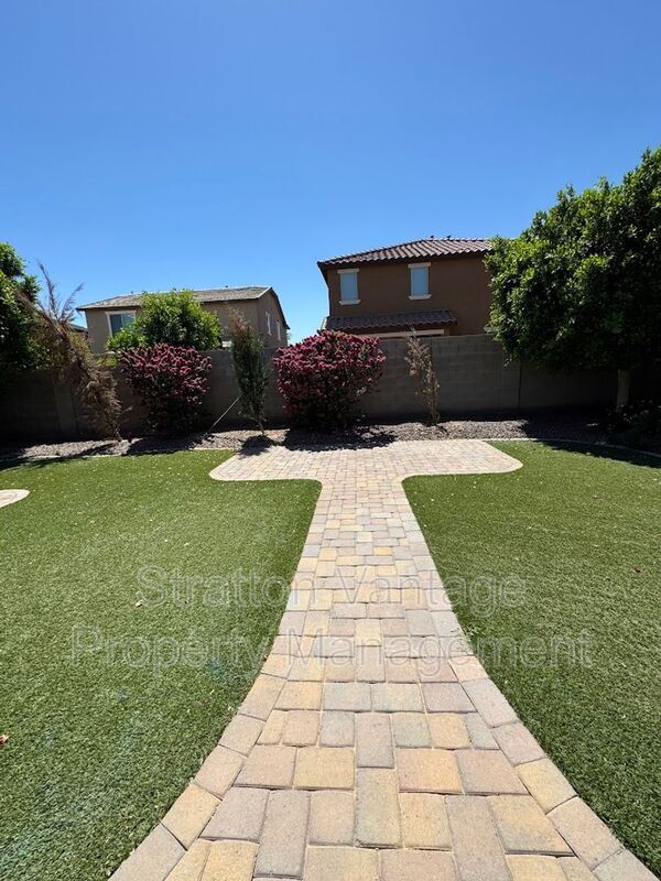 21221 W Berkeley Rd Buckeye, AZ 85396 photo 4