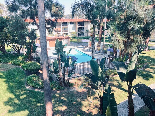 10699 San Diego Mission Rd San Diego, CA 92108 photo 3