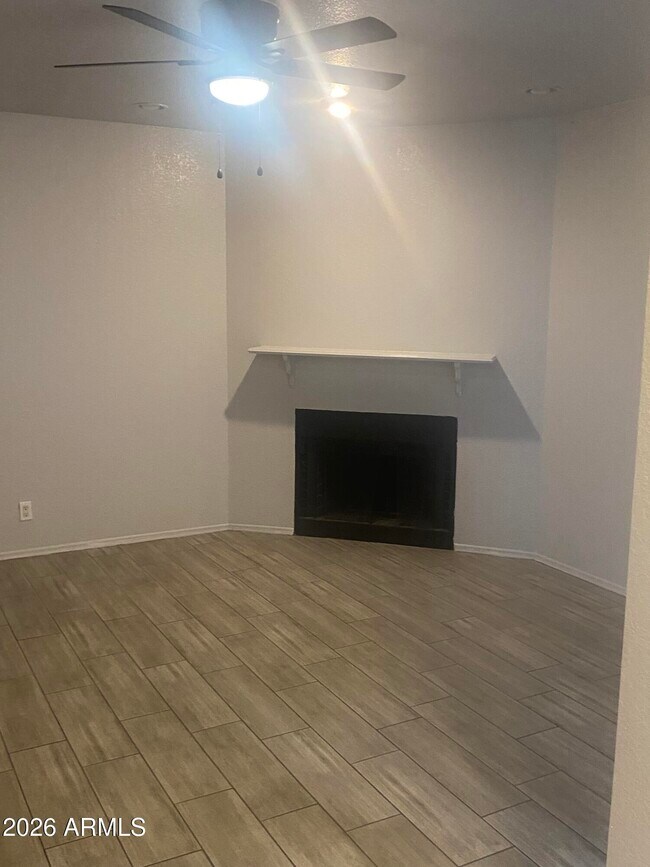 7770 N 20th Ave Phoenix, AZ 85021 photo 4