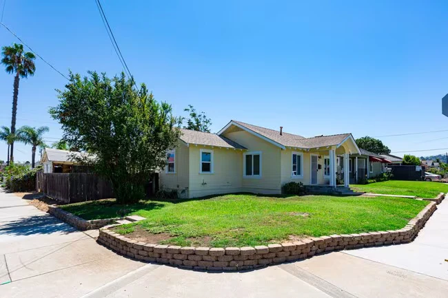 303 S Sunshine Ave El Cajon, CA 92020 photo 3