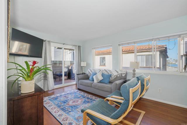 3492 Bayside Ln San Diego, CA 92109