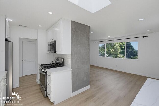 6201 Lorca Dr San Diego, CA 92115 photo 5