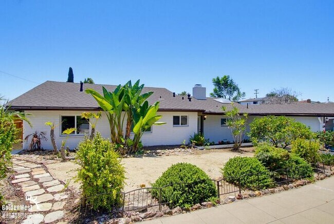 6201 Lorca Dr San Diego, CA 92115 photo 2