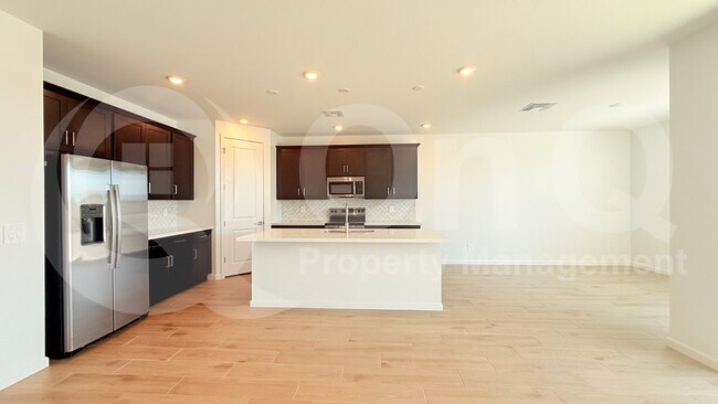 34007 N Germander Dr San Tan Valley, AZ 85143 photo 3