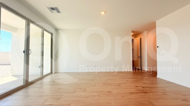 34007 N Germander Dr San Tan Valley, AZ 85143 photo 5