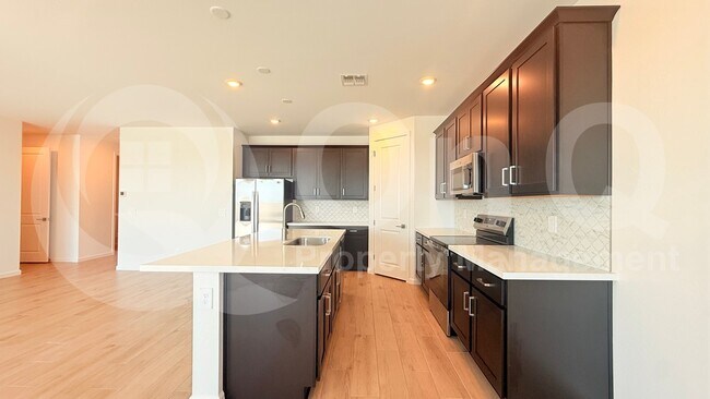 34007 N Germander Dr San Tan Valley, AZ 85143 photo 2
