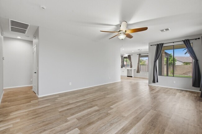 851 S Fern Ct Gilbert, AZ 85296 photo 2