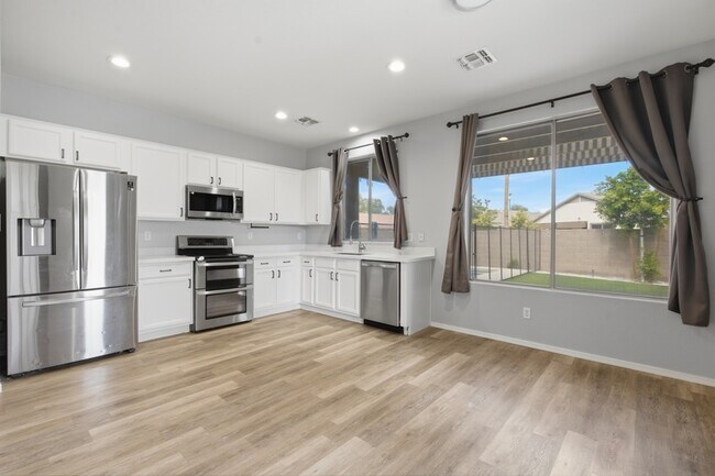 851 S Fern Ct Gilbert, AZ 85296 photo 5