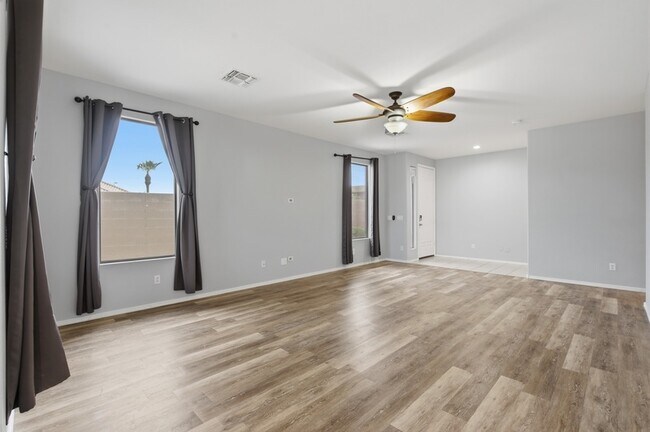 851 S Fern Ct Gilbert, AZ 85296 photo 3