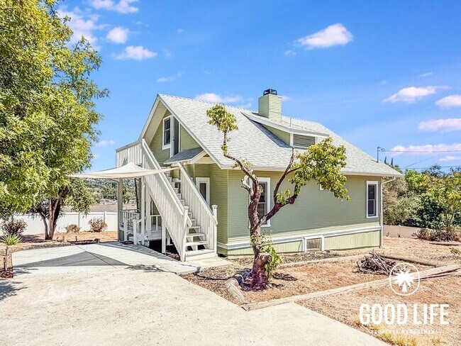 850 W 7th Ave photo 2