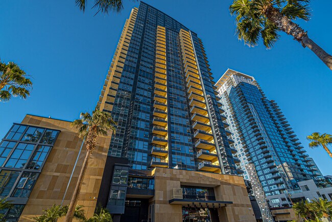1325 Pacific Hwy San Diego, CA 92101 photo 4
