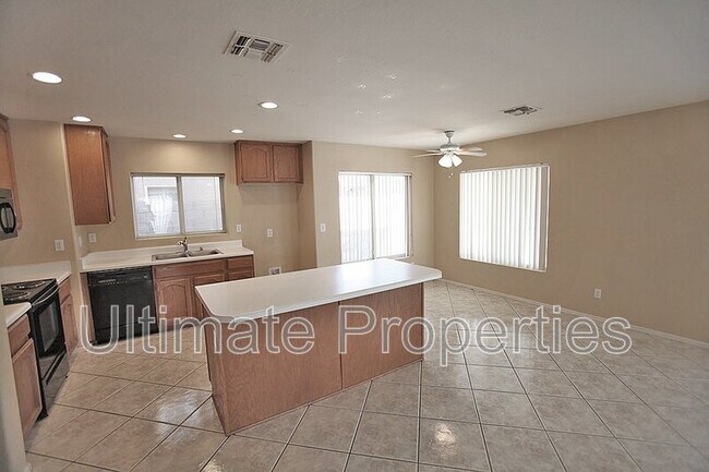 6153 W Echo Ln Glendale, AZ 85302 photo 5
