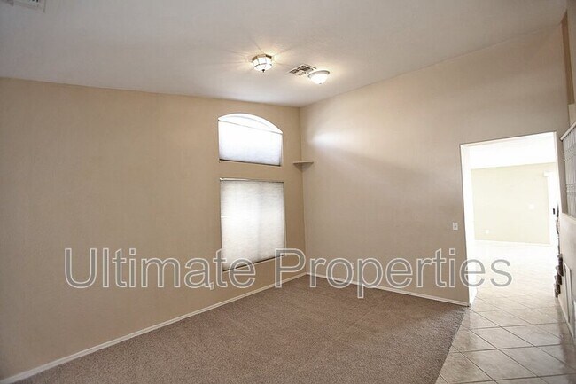 6153 W Echo Ln Glendale, AZ 85302 photo 3