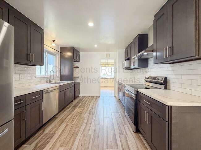 6931 Wilson Way El Cerrito, CA 94530 photo 4