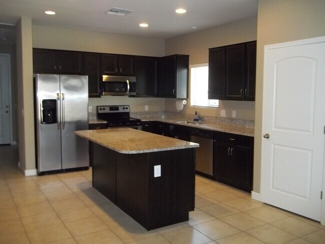 41094 W Somers Dr Maricopa, AZ 85138 photo 2