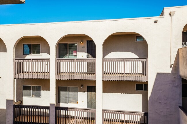 2530 Clairemont Dr San Diego, CA 92117