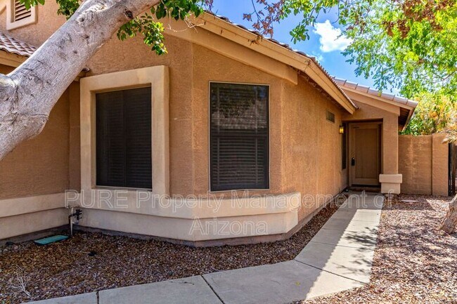 6227 E Roland St Mesa, AZ 85215 photo 2