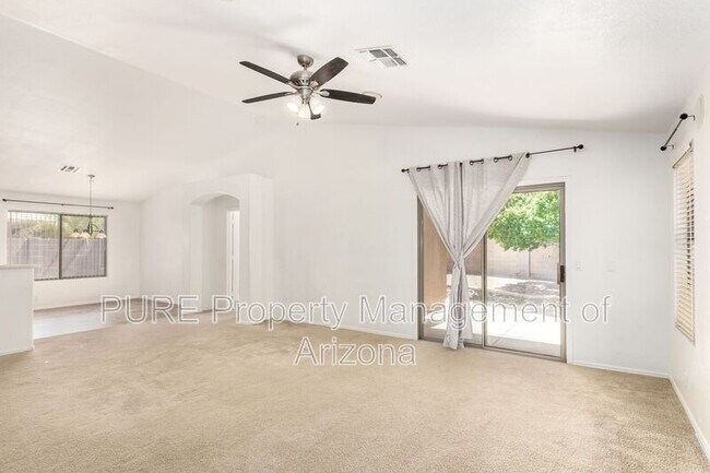 6227 E Roland St Mesa, AZ 85215 photo 3